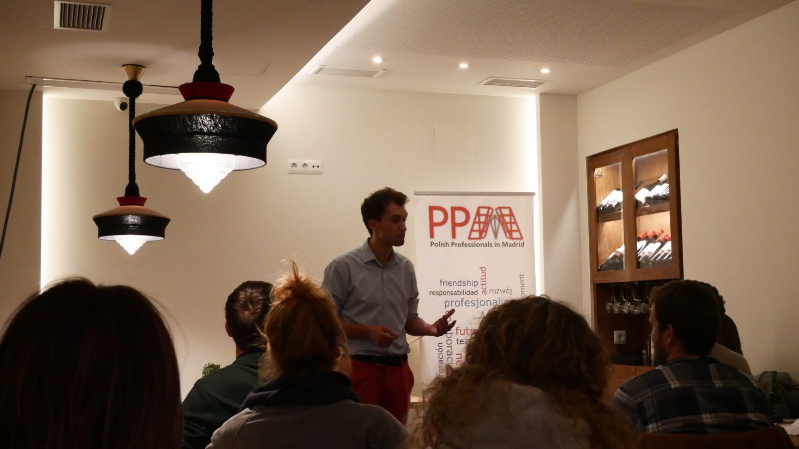Inauguracyjne spotkanie cyklu PPM Speaking Pole – pierwszego polskojęzycznego klubu przemówień i dyskusji w Madrycie